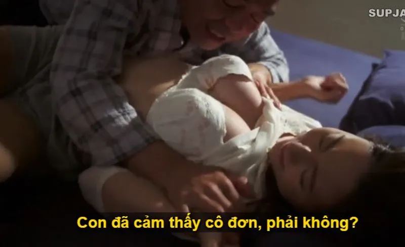 Nhìn con trai mải miết lao vào công việc khiến vợ sắp cưới cảm thấy cô quạnh, cha chồng liều lĩnh đè ra làm tình với con dâu.